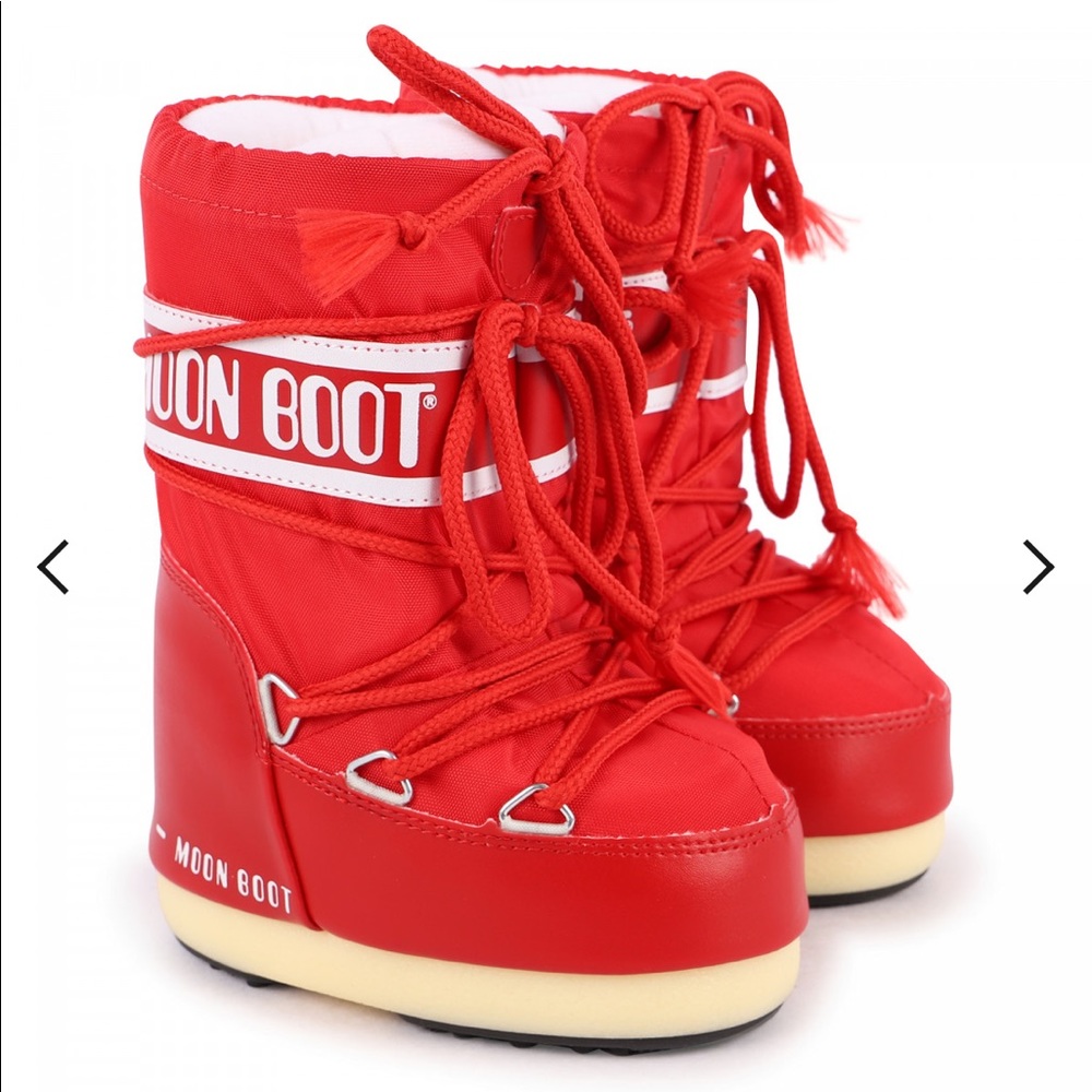 New in bag red moon boots